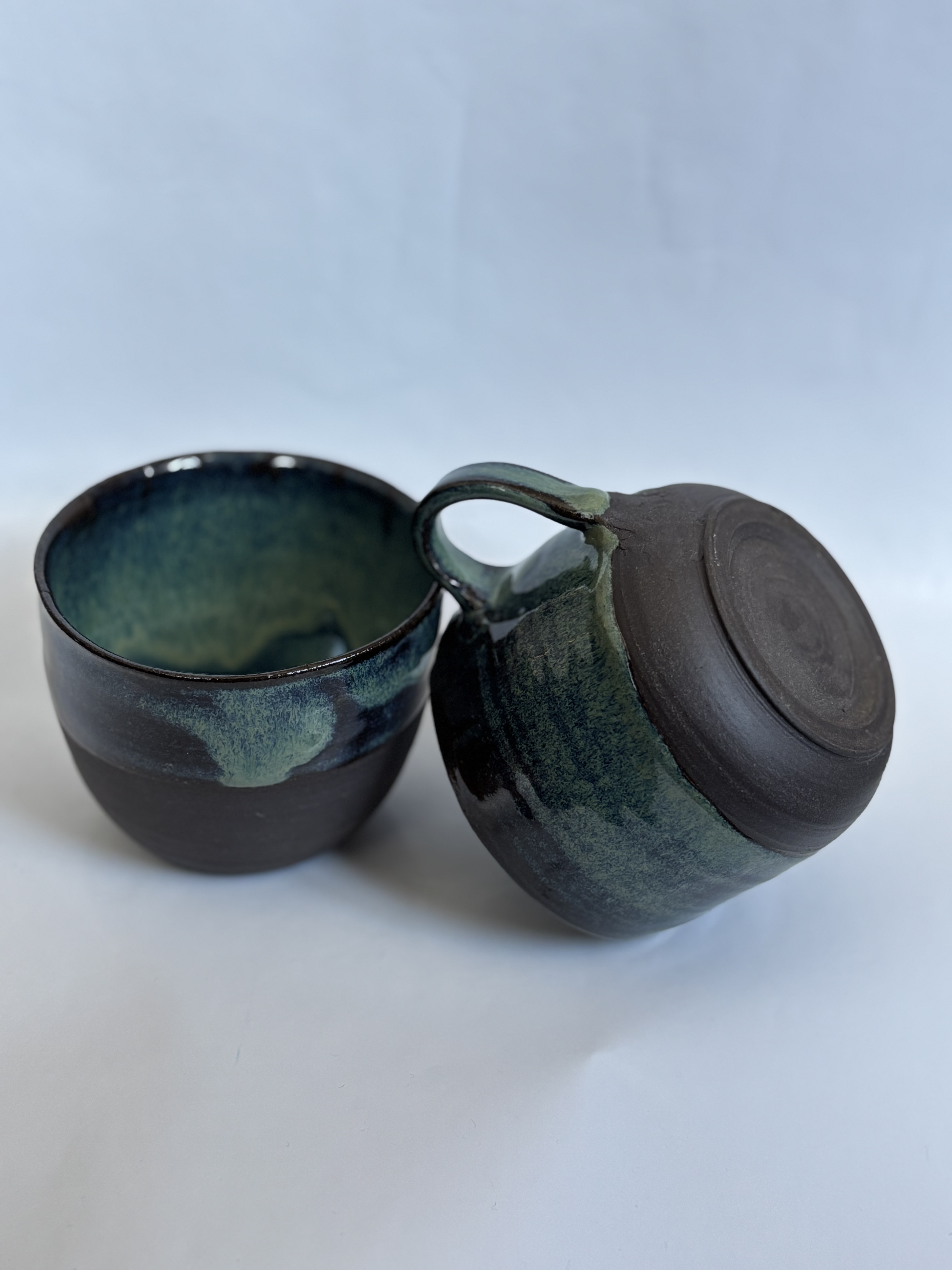 Dark everglaze cups
